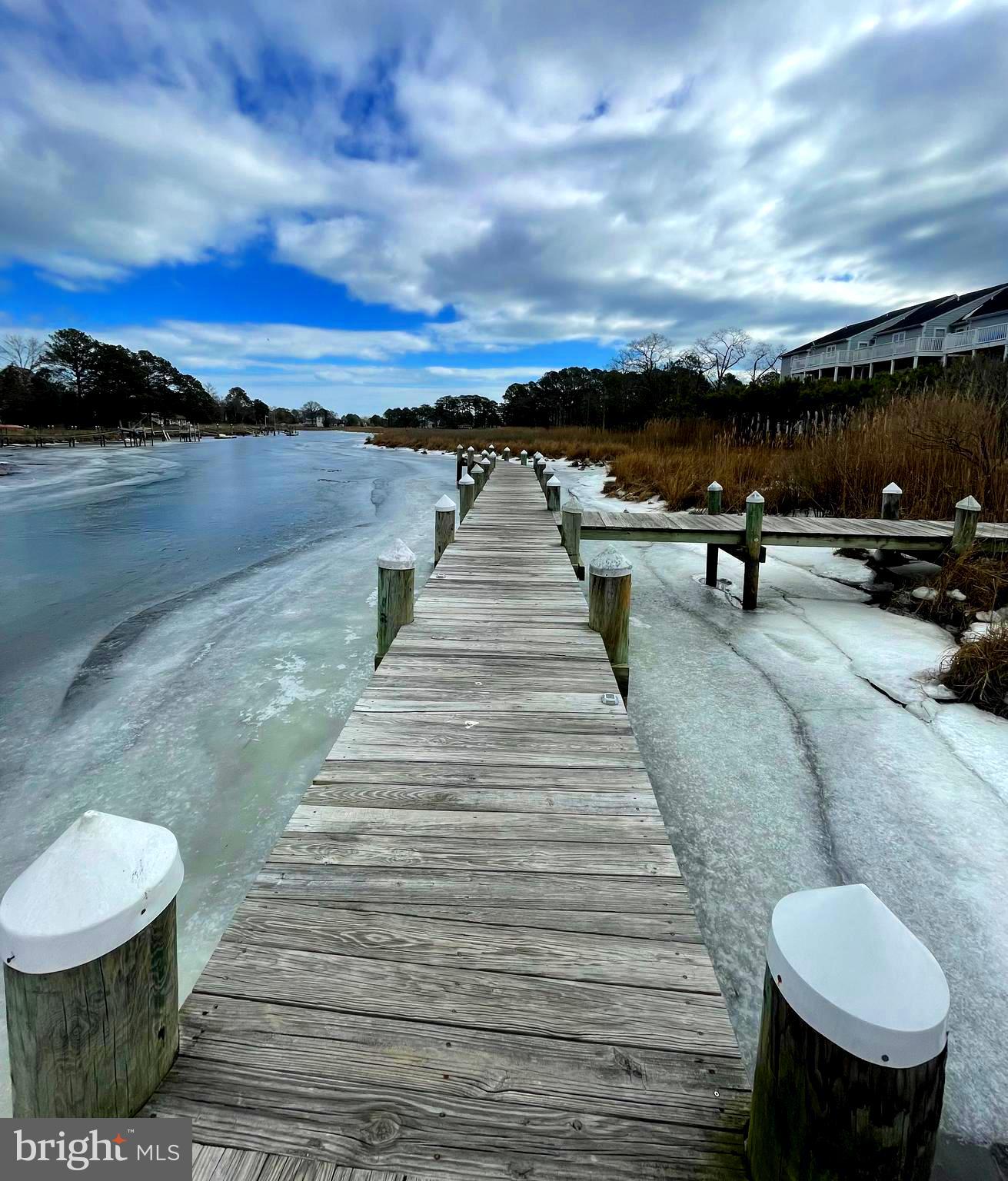 CREEKSIDE - Residential