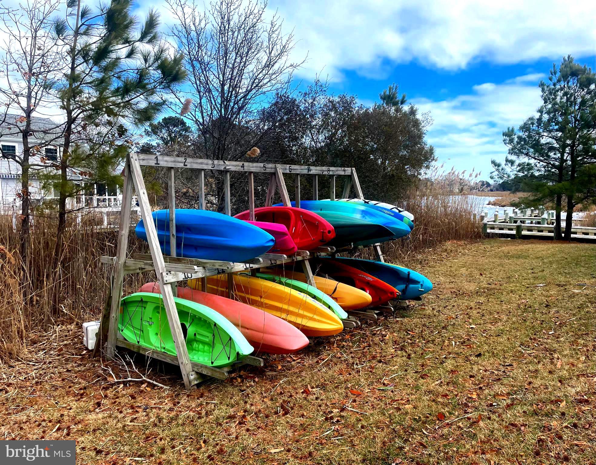 CREEKSIDE - Residential