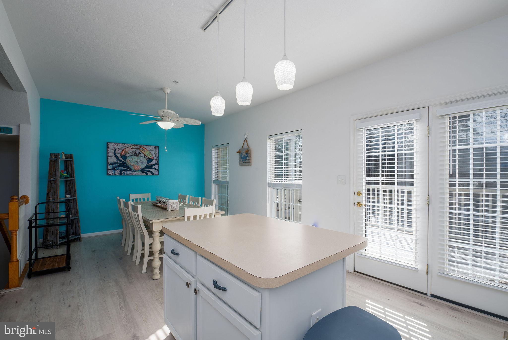 CREEKSIDE - Residential