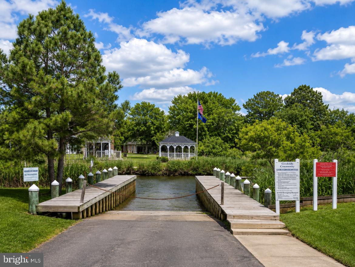 CREEKSIDE - Residential