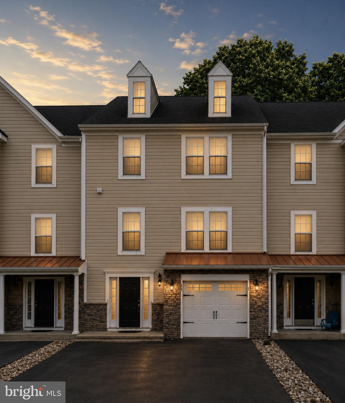 CREEKSIDE - Residential