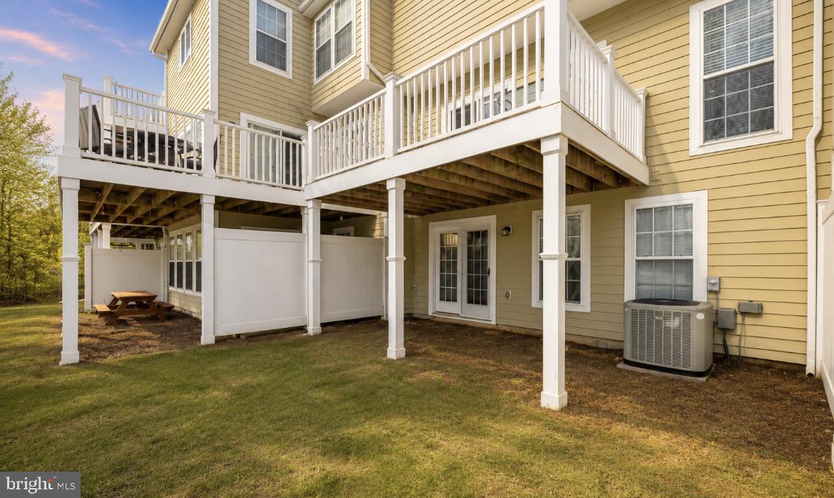 CREEKSIDE - Residential