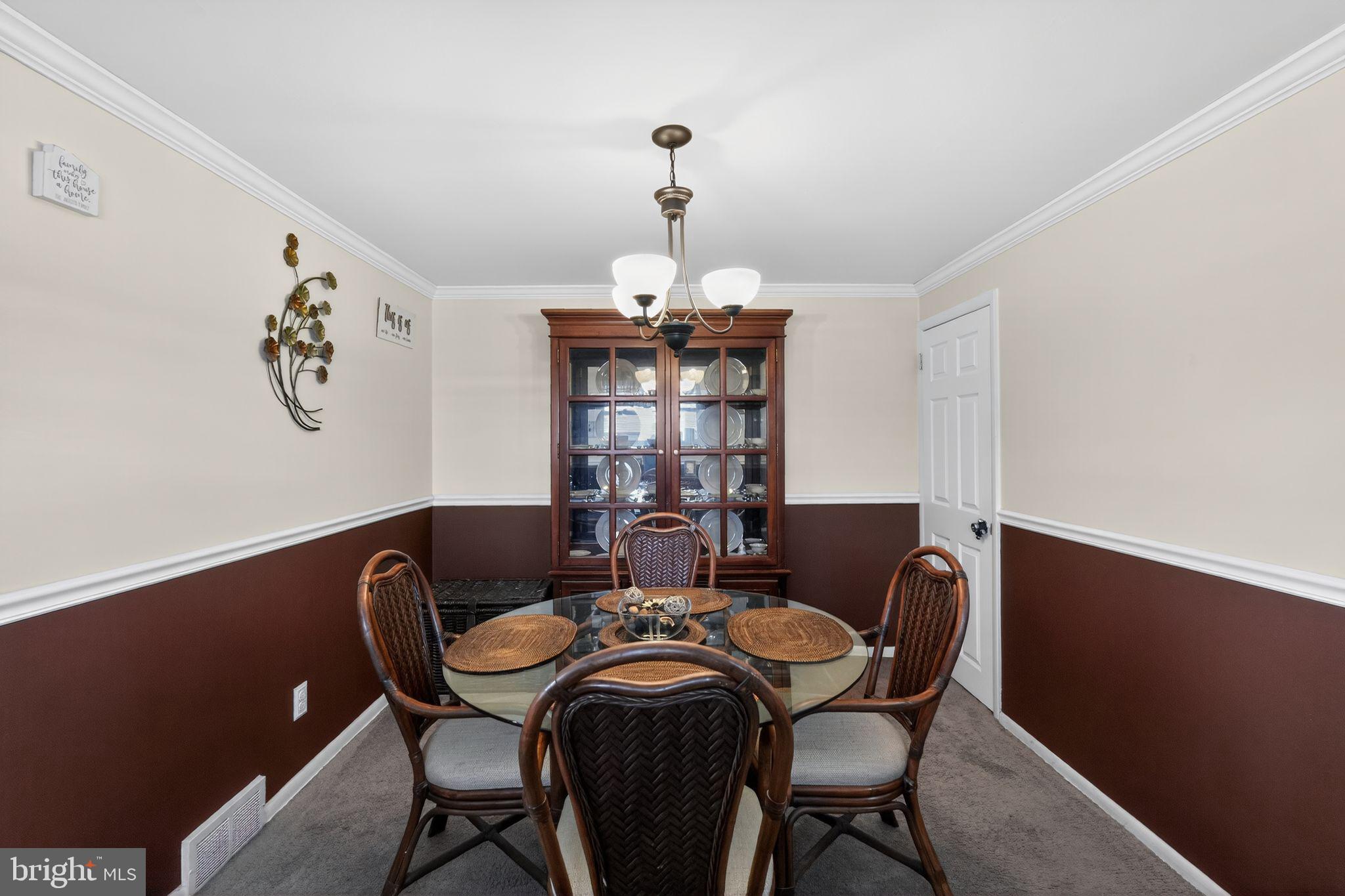 HOLME CIRCLE - Residential