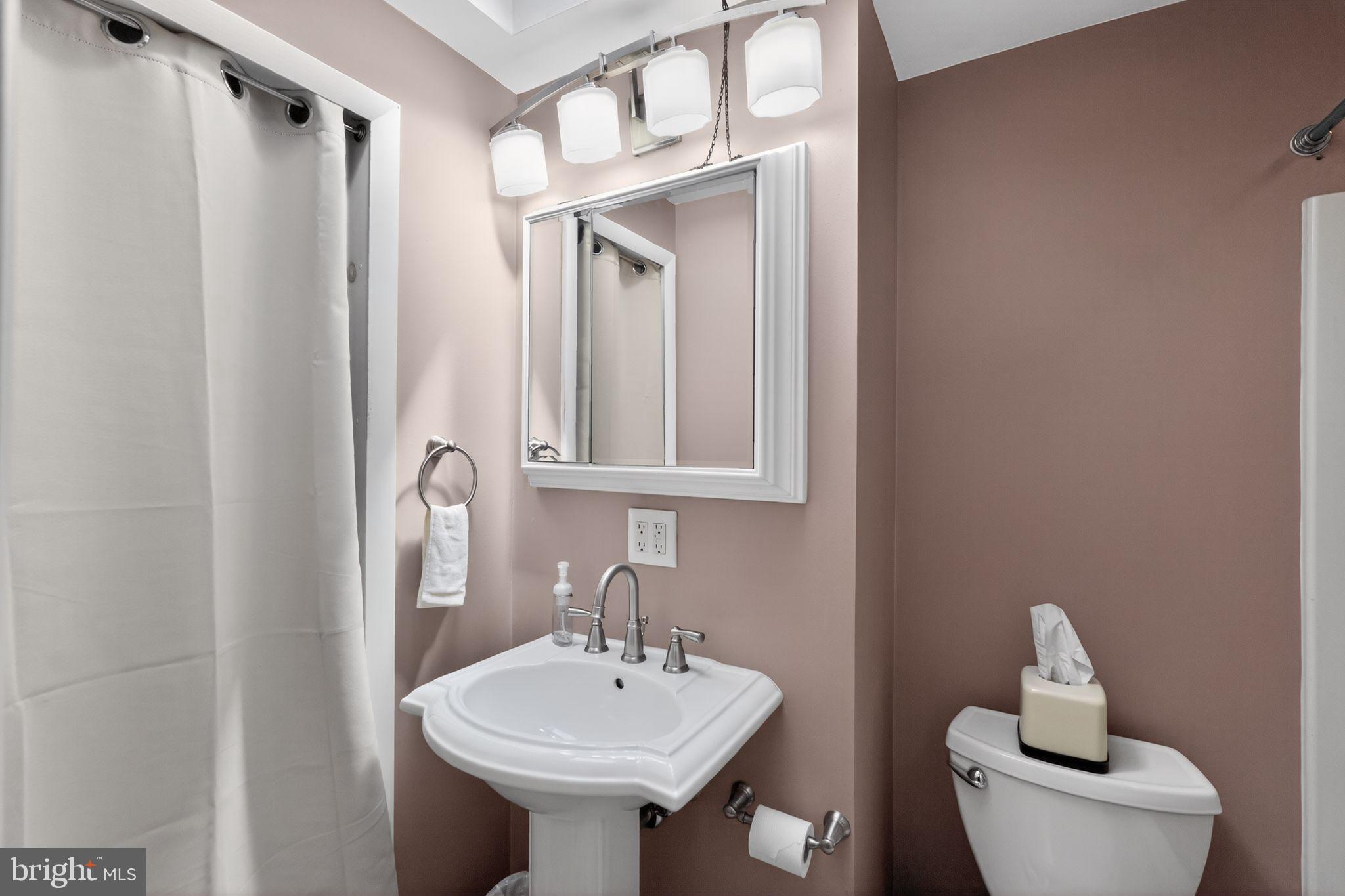 HOLME CIRCLE - Residential