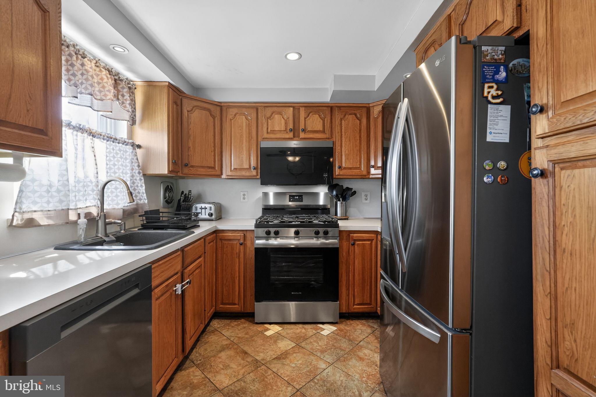 HOLME CIRCLE - Residential