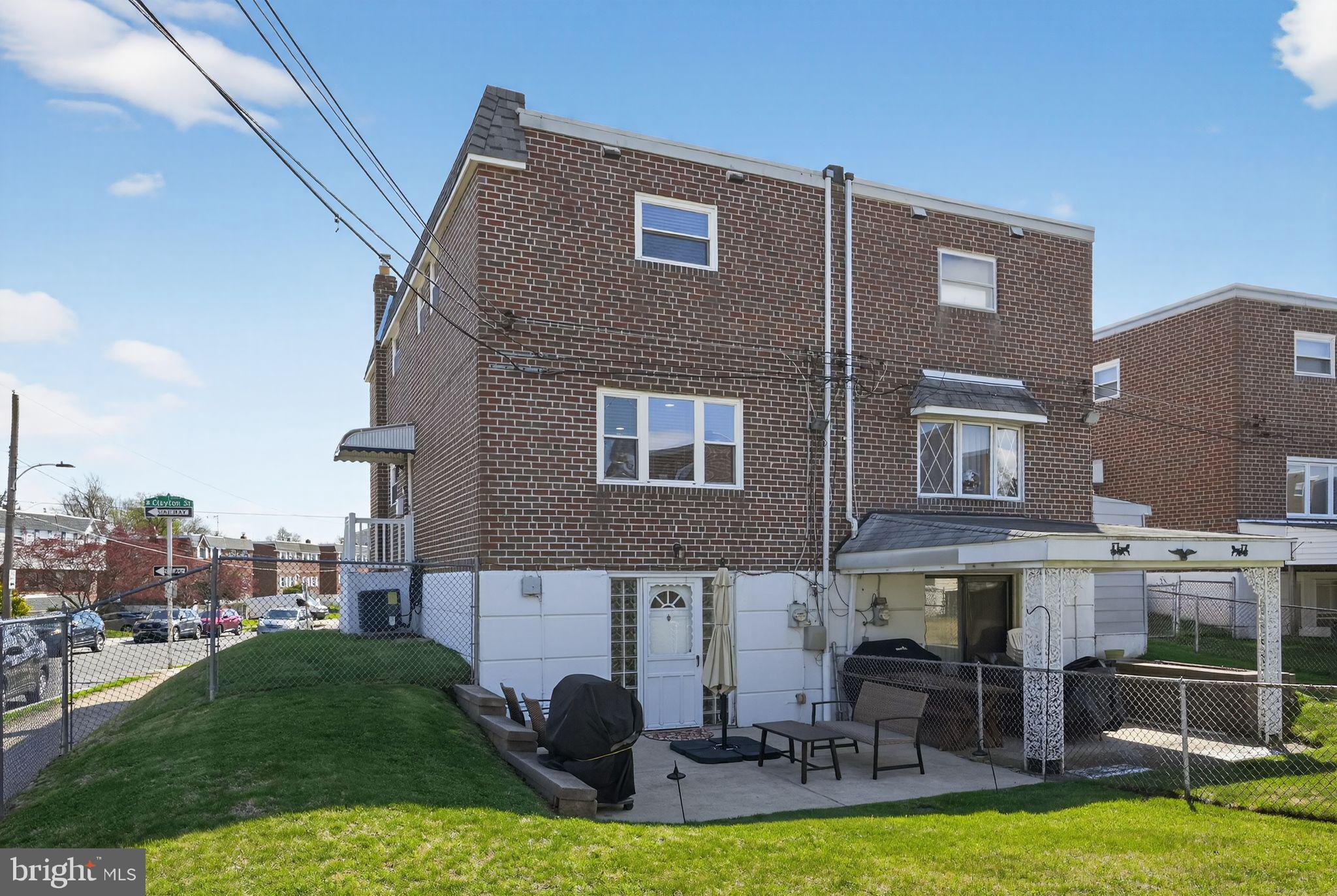 HOLME CIRCLE - Residential