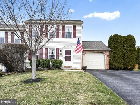 Photo of 138 Chelmsford Drive, Marietta, PA 17547 (MLS # PALA2047346)