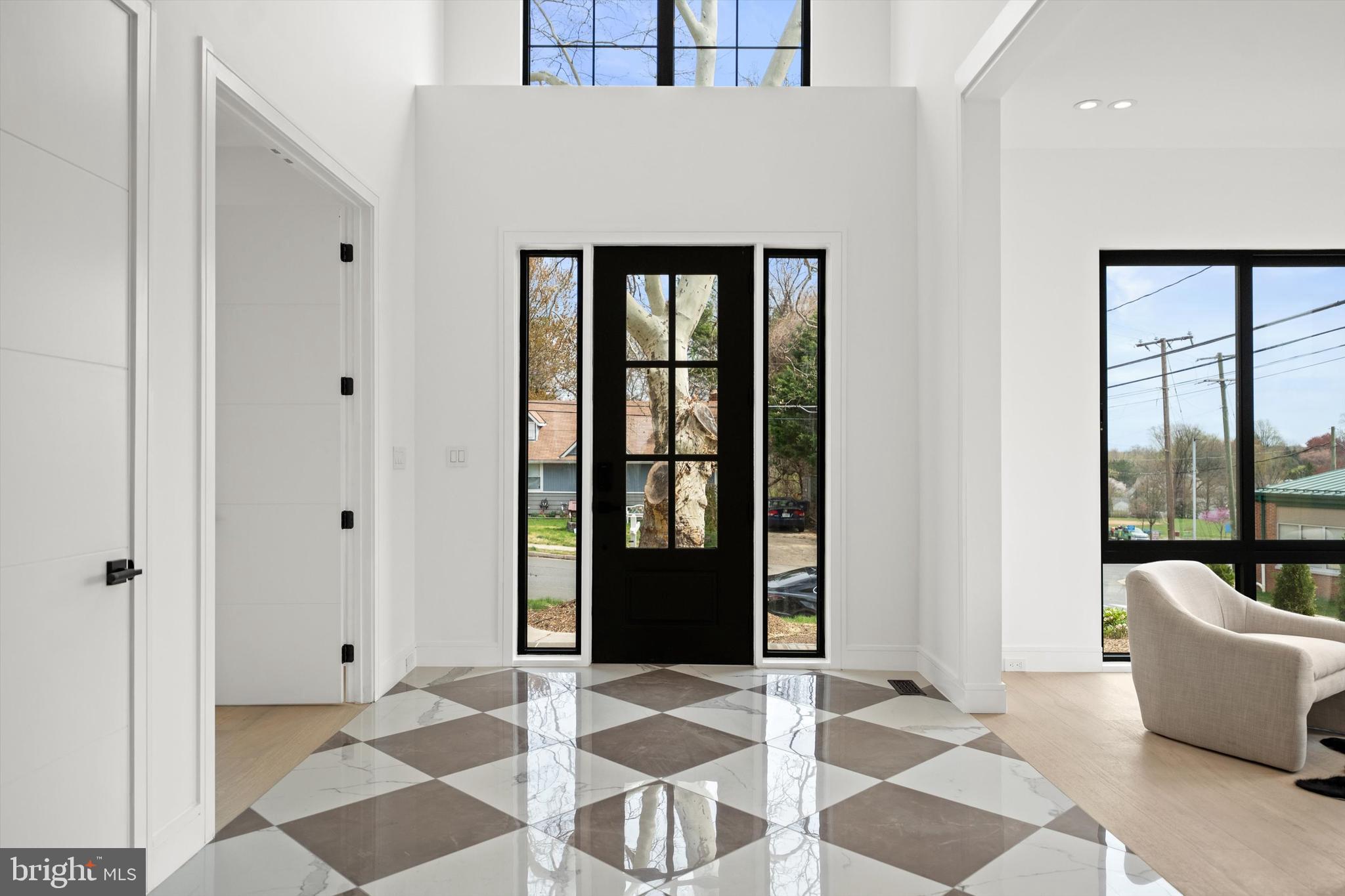 WEST LAWN - Residential