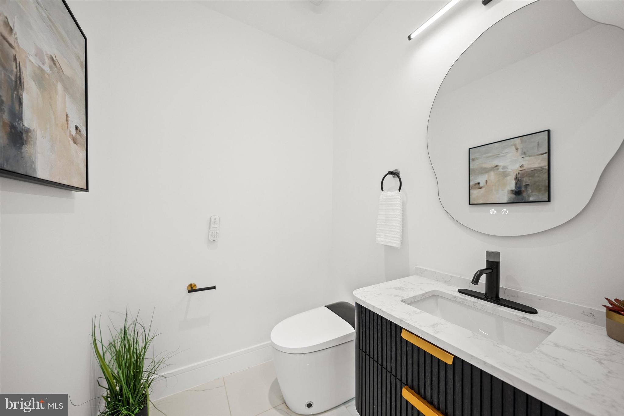 WEST LAWN - Residential