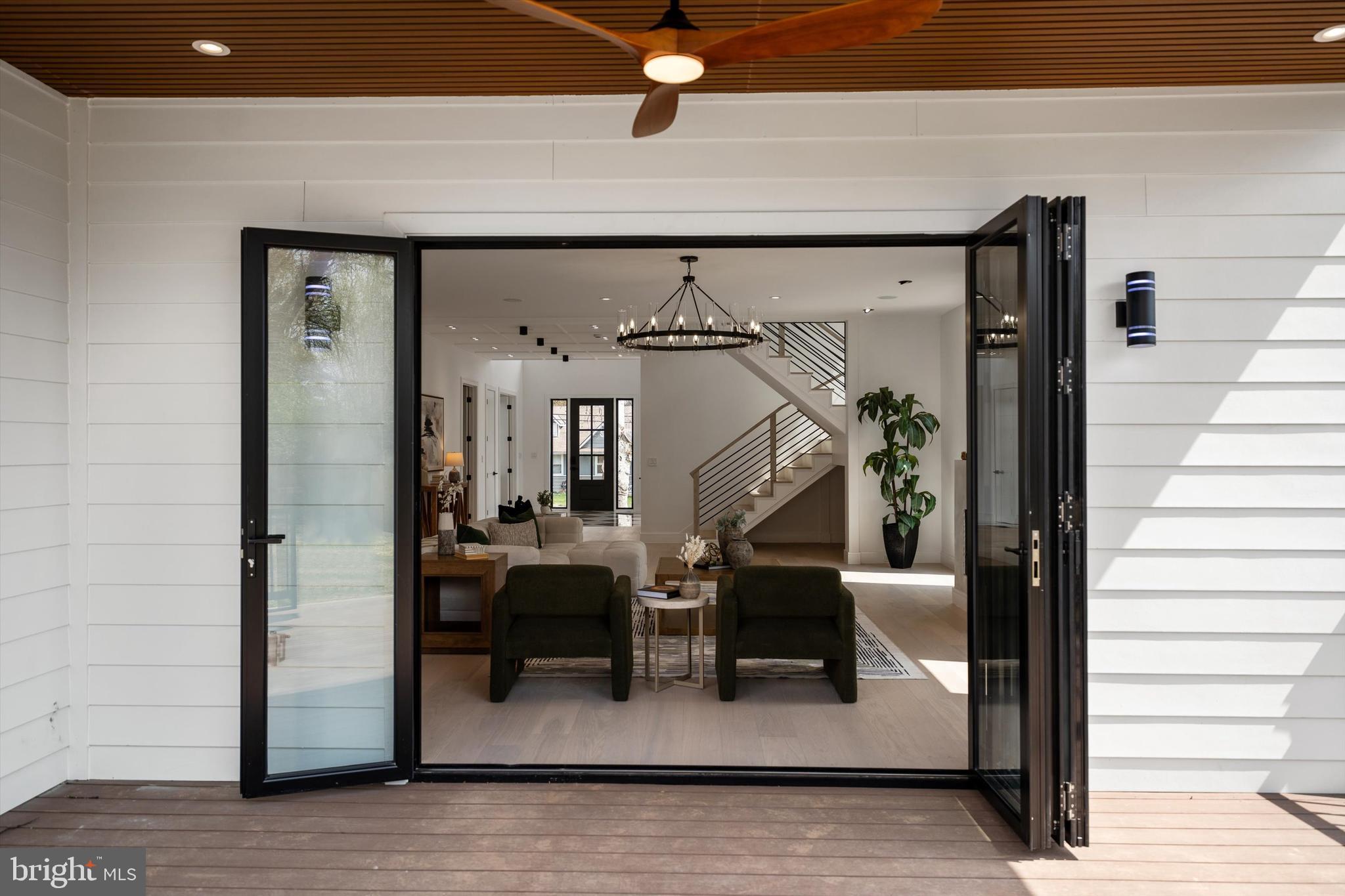 WEST LAWN - Residential