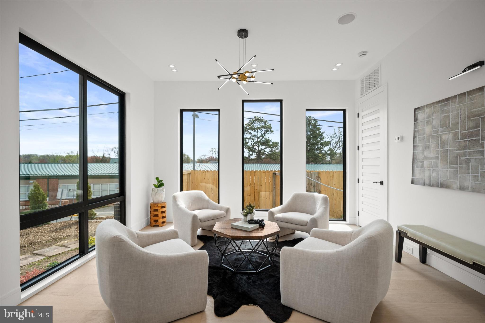 WEST LAWN - Residential