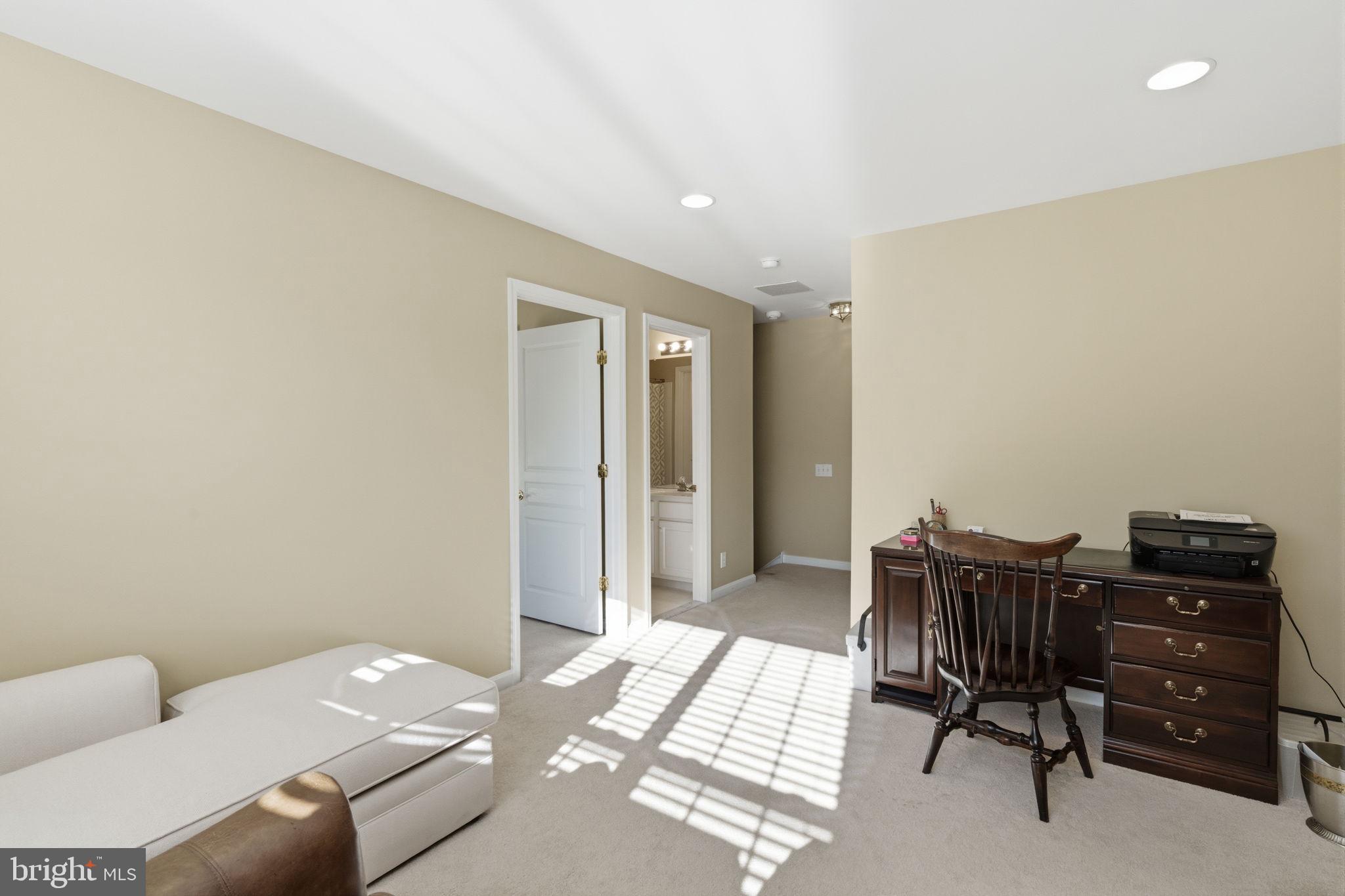 TRADITIONS AT WASH - Residential