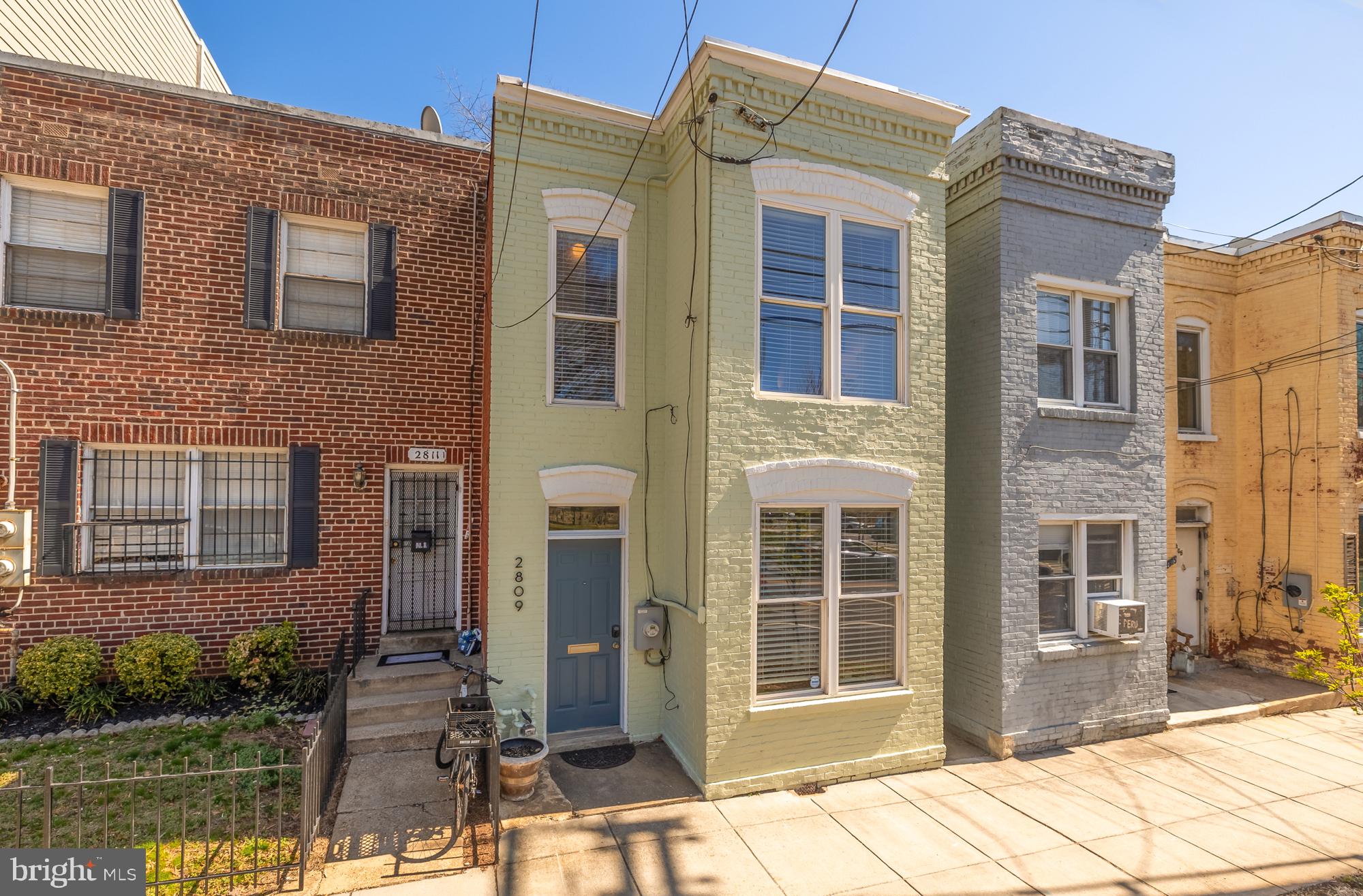 2809 4TH STREET NE