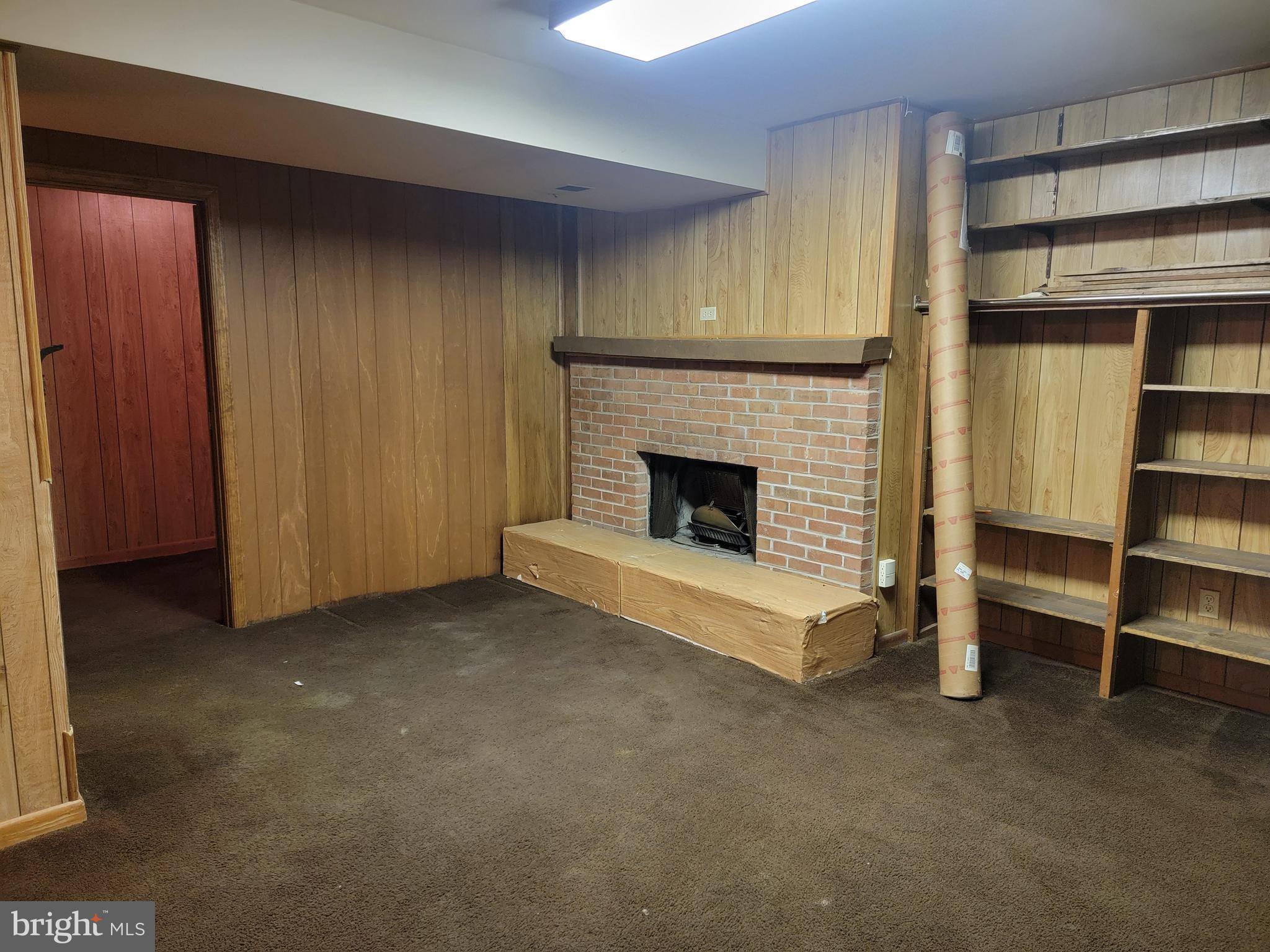 HILLCREST ORCHARDS - Residential