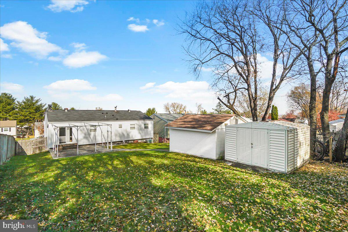 HILLCREST ORCHARDS - Residential