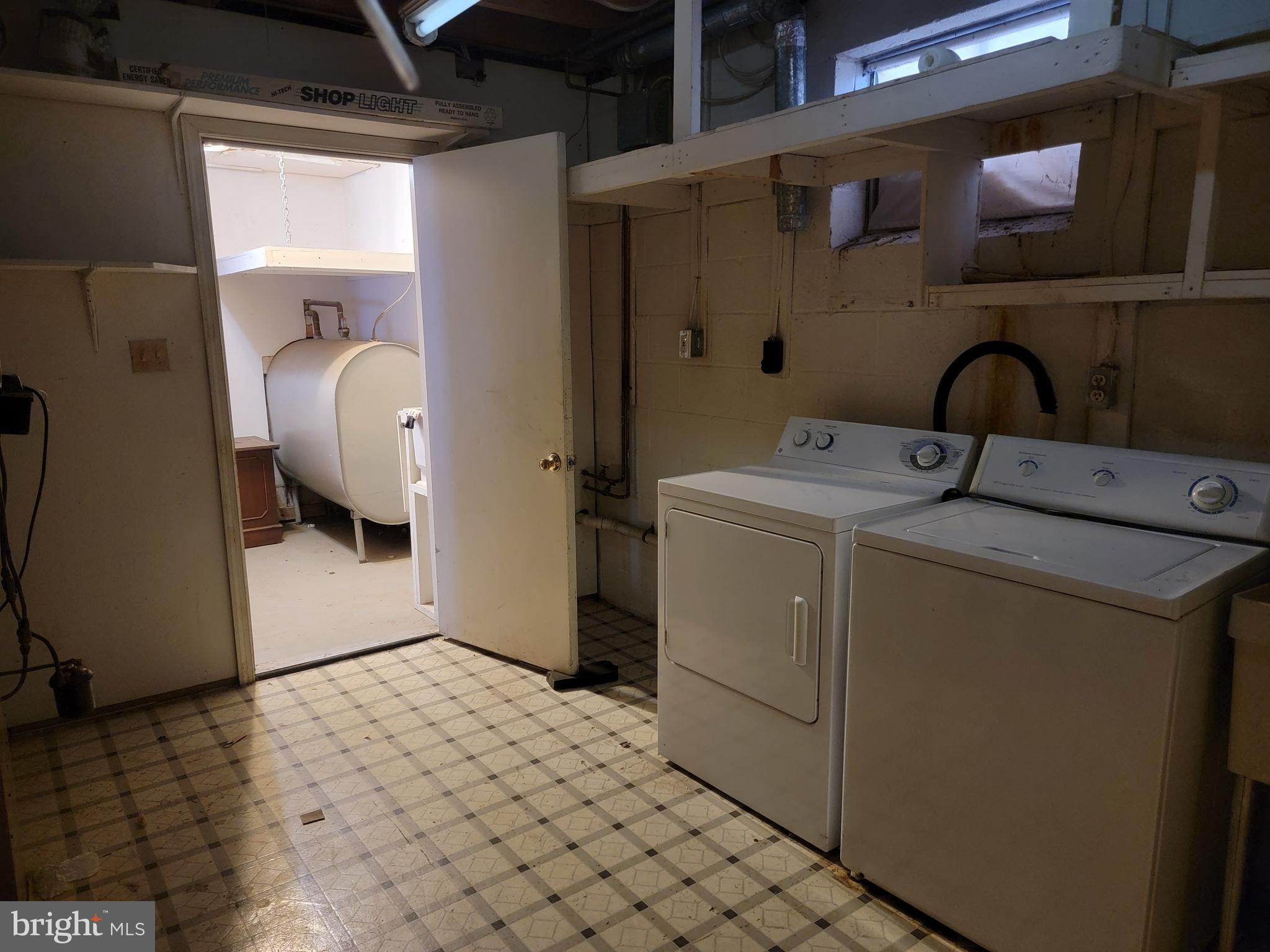 HILLCREST ORCHARDS - Residential