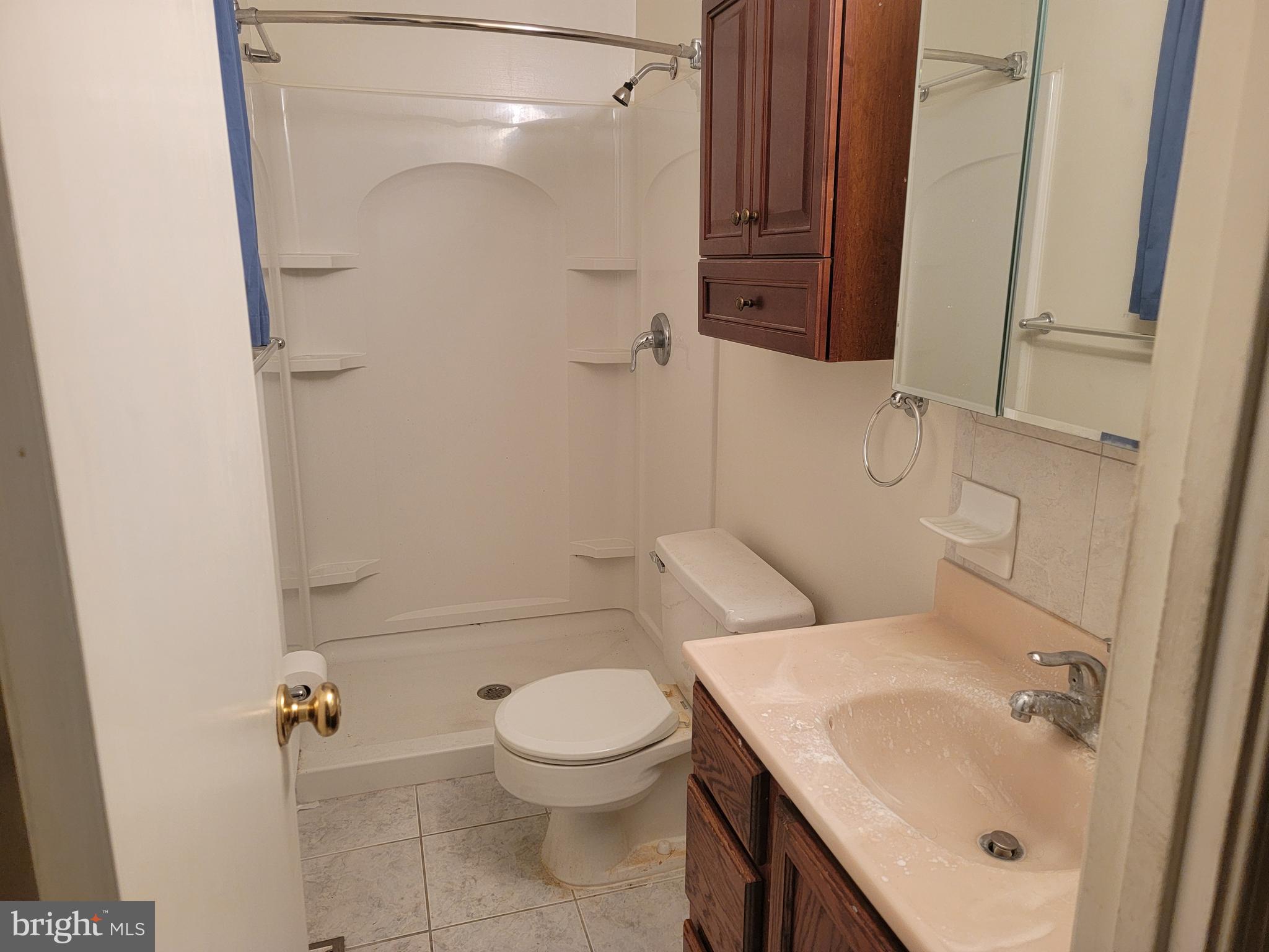 HILLCREST ORCHARDS - Residential