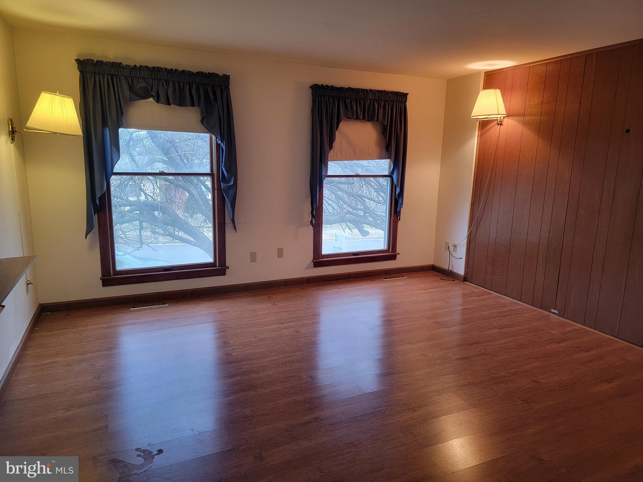 HILLCREST ORCHARDS - Residential