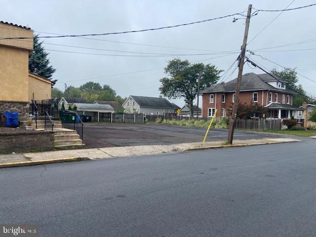 Photo of 301 W Reliance Road, TELFORD, PA 18969 (MLS # PAMC2154006)