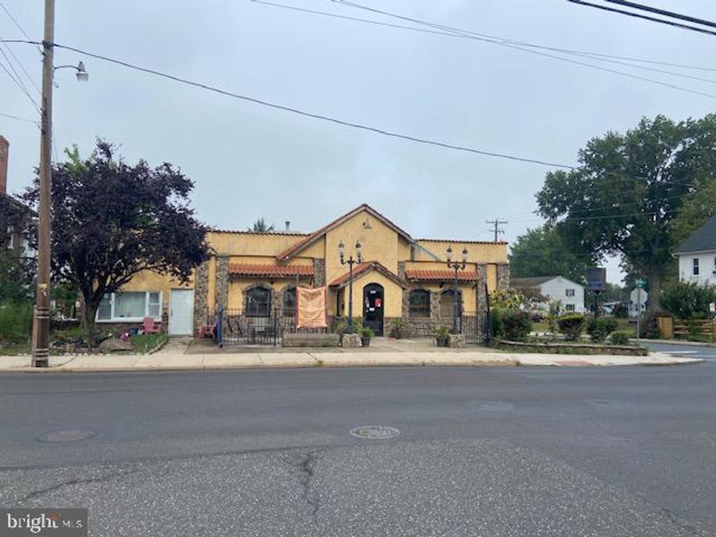 Photo of 301 W Reliance Road, TELFORD, PA 18969 (MLS # PAMC2154006)