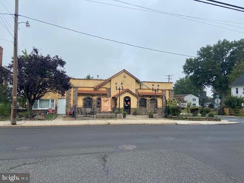 Photo of 301 W Reliance Road, TELFORD, PA 18969 (MLS # PAMC2154006) Photo of 301 W Reliance Road, TELFORD, PA 18969 (MLS # PAMC2154006)