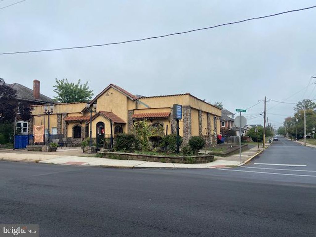 Photo of 301 W Reliance Road, TELFORD, PA 18969 (MLS # PAMC2154006)