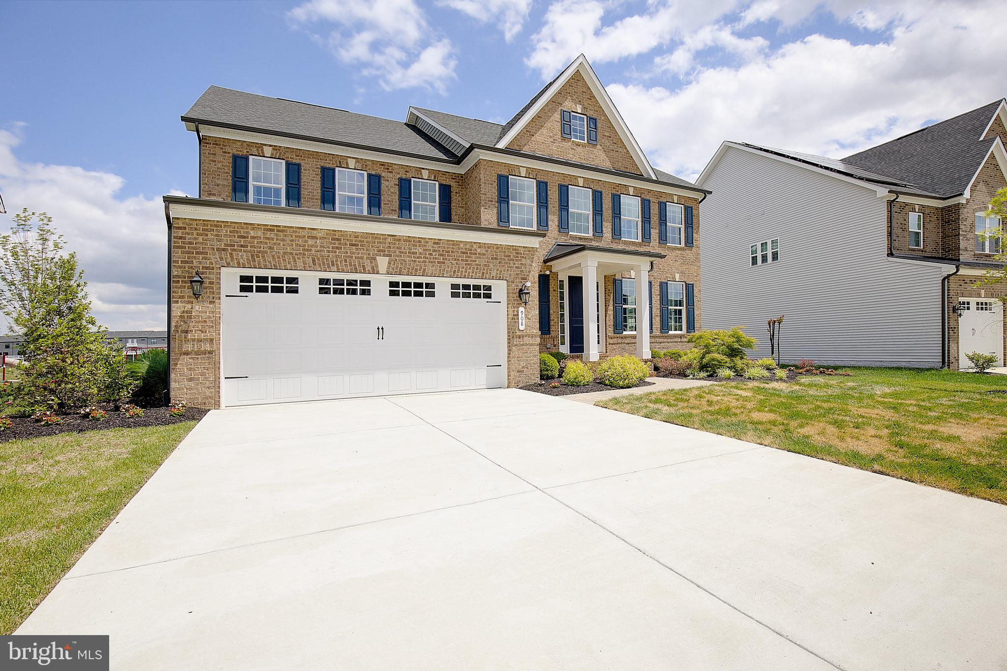 SOUTH LAKE - Residential