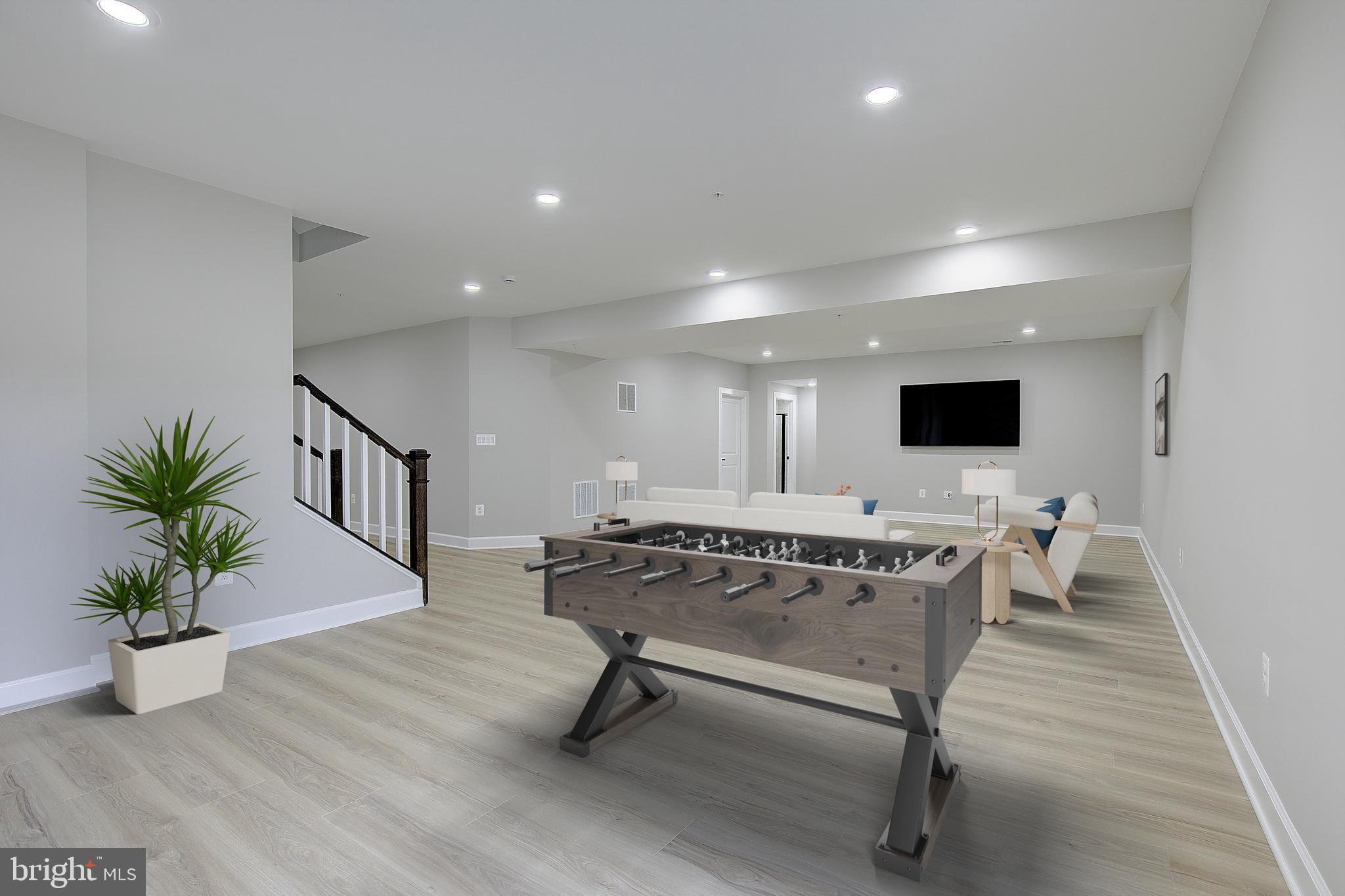 SOUTH LAKE - Residential