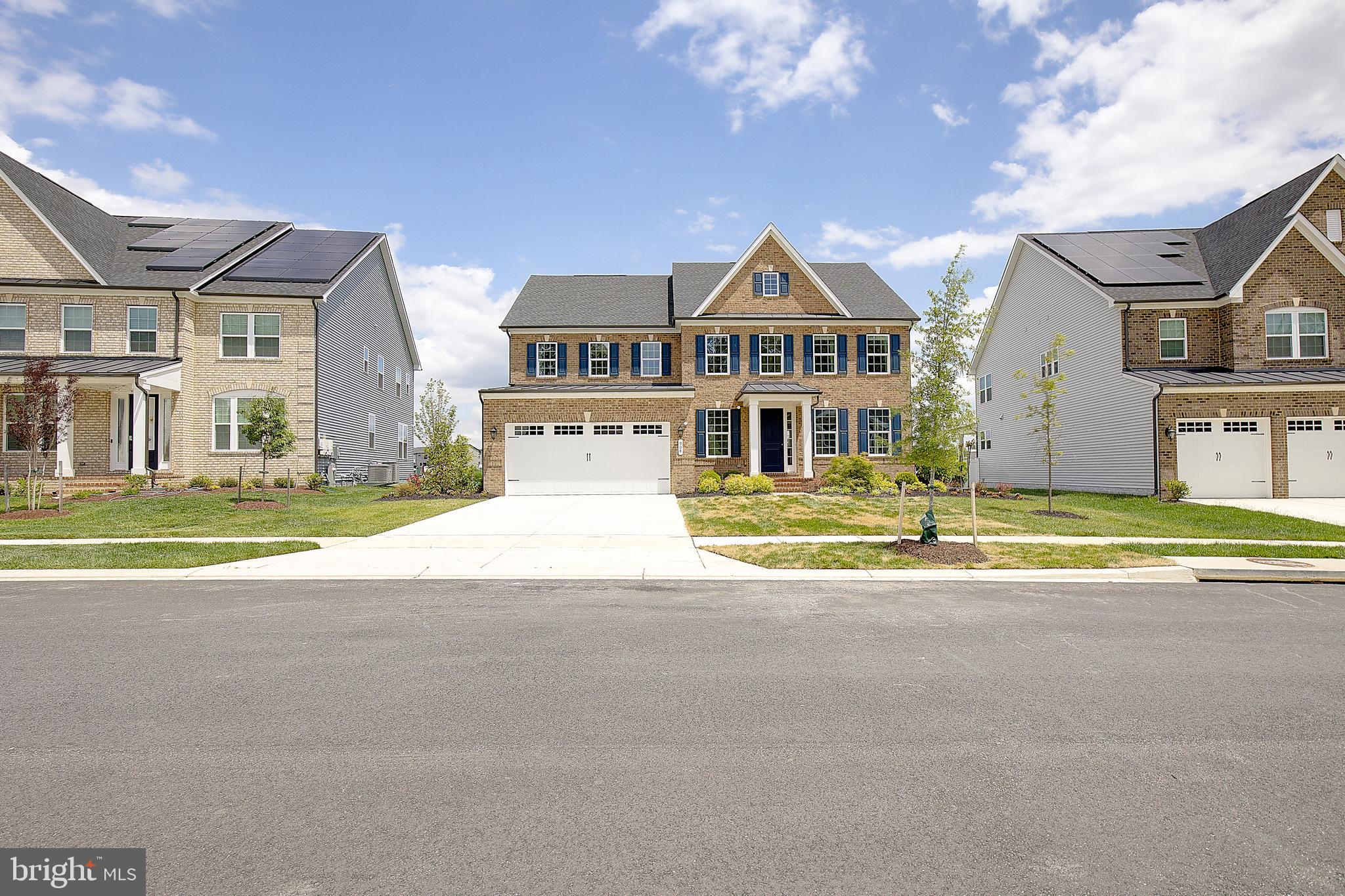 SOUTH LAKE - Residential
