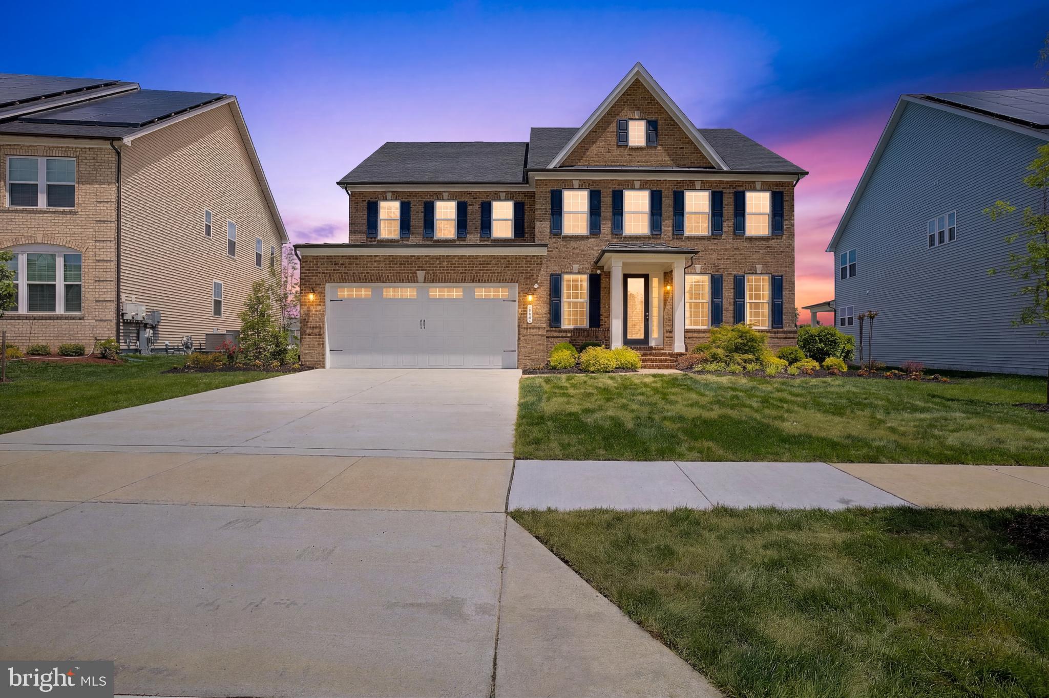 SOUTH LAKE - Residential