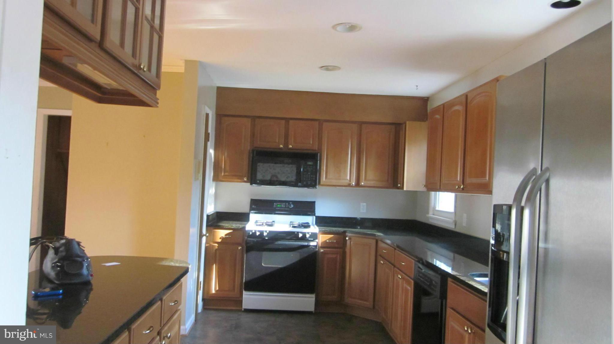 BROOKFIELD - Residential Lease