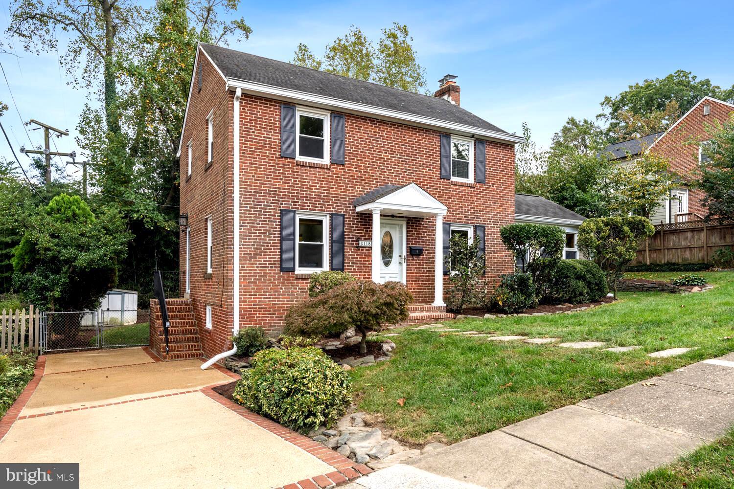 MADISON MANOR - Residential