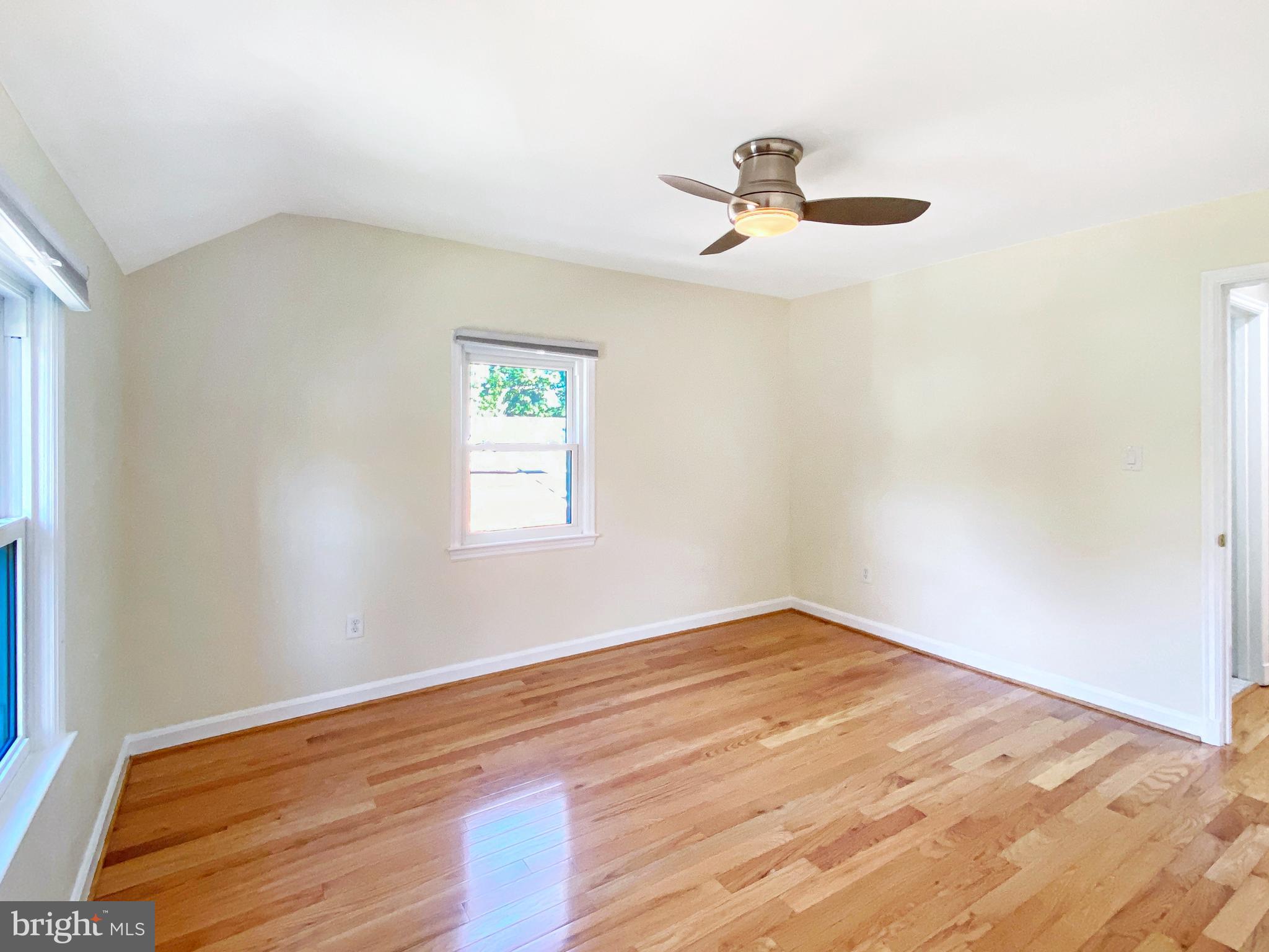 MADISON MANOR - Residential