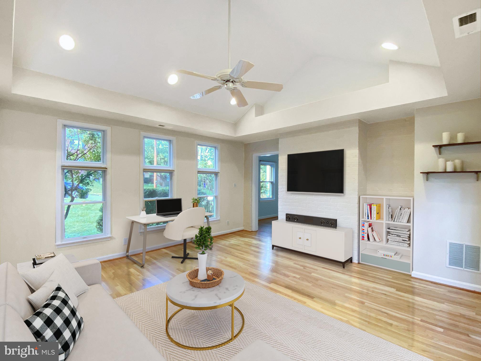 MADISON MANOR - Residential