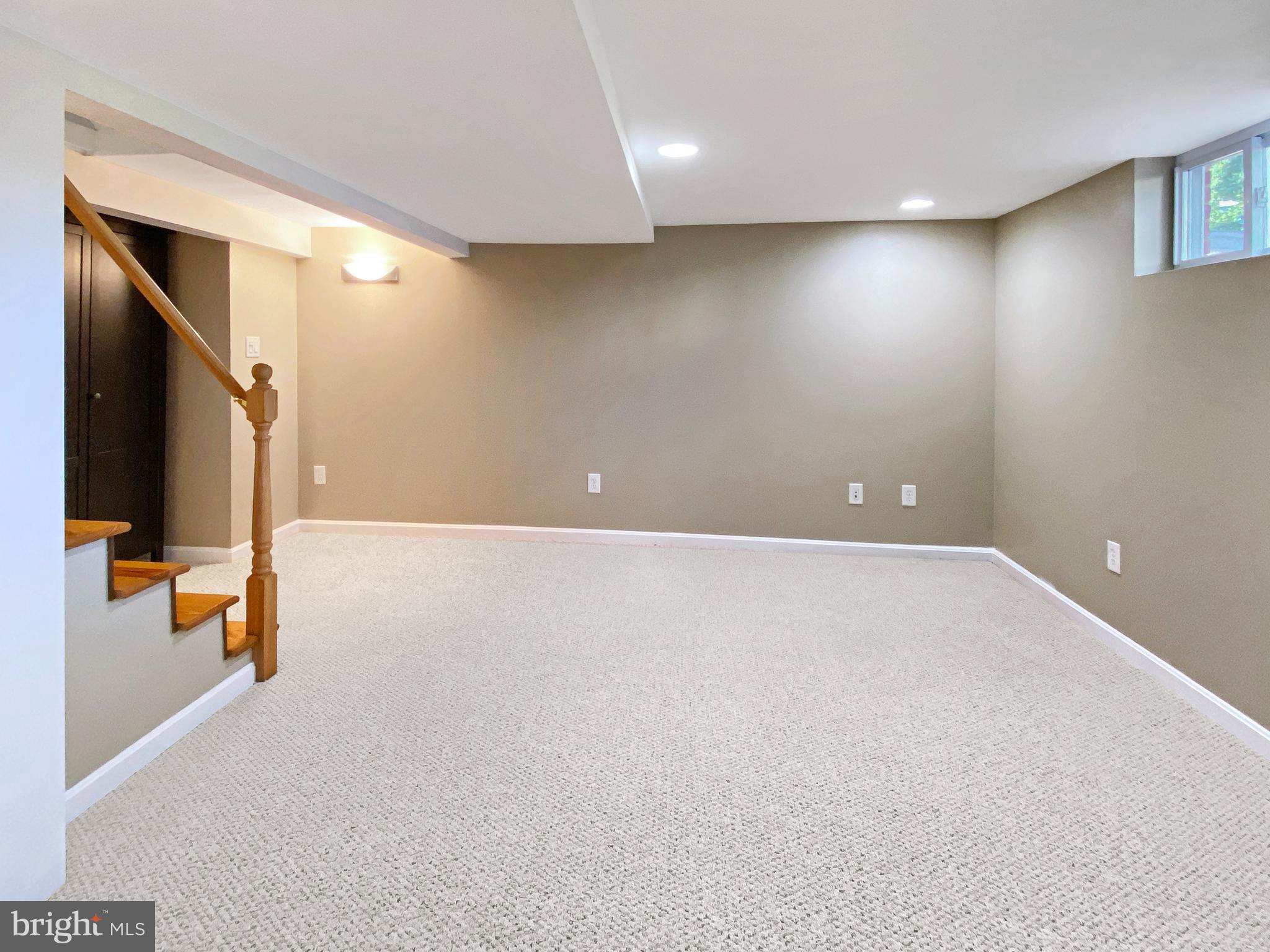 MADISON MANOR - Residential