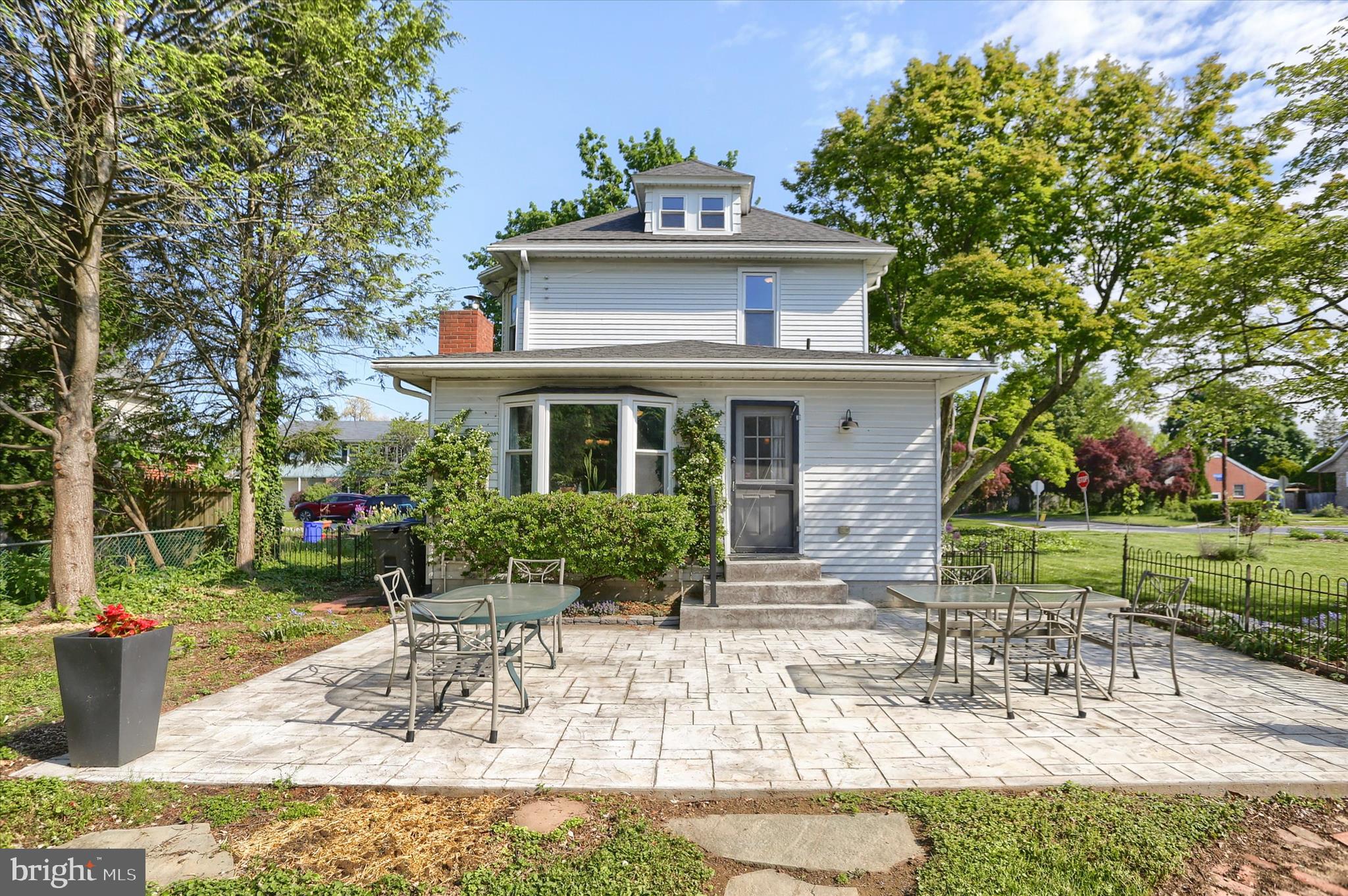 EARLINGTON - Residential