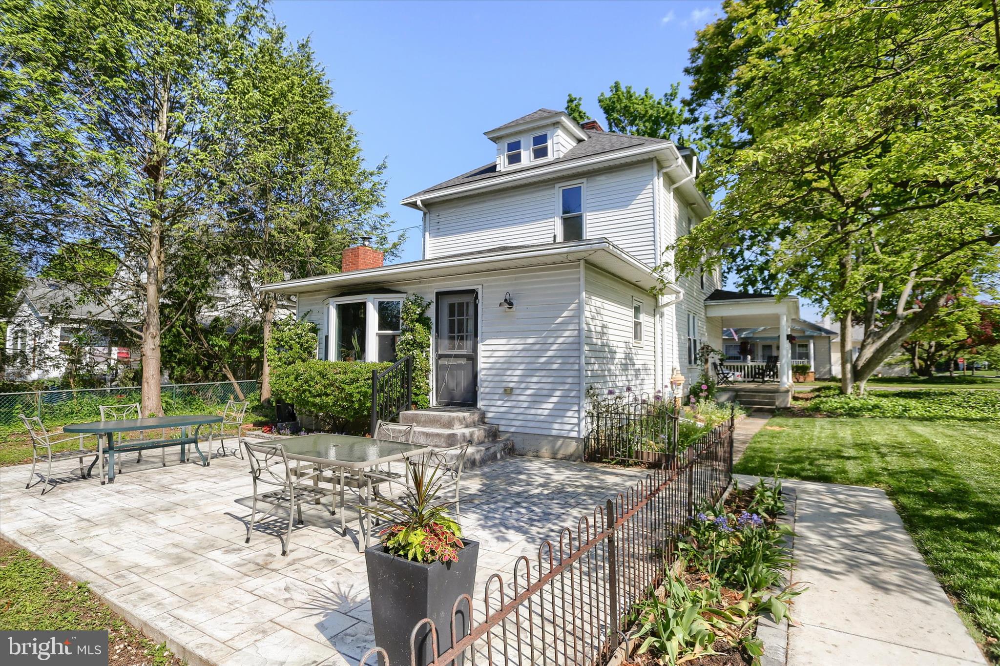 EARLINGTON - Residential