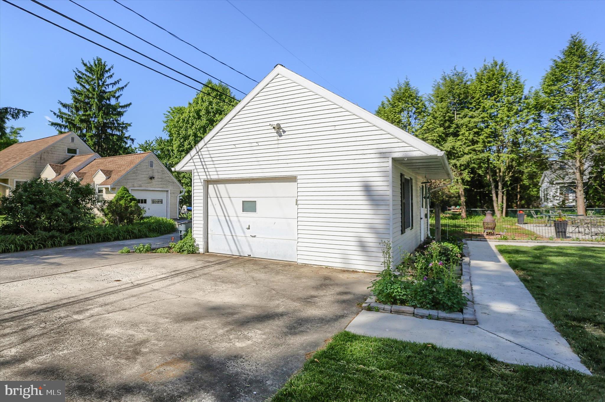 EARLINGTON - Residential
