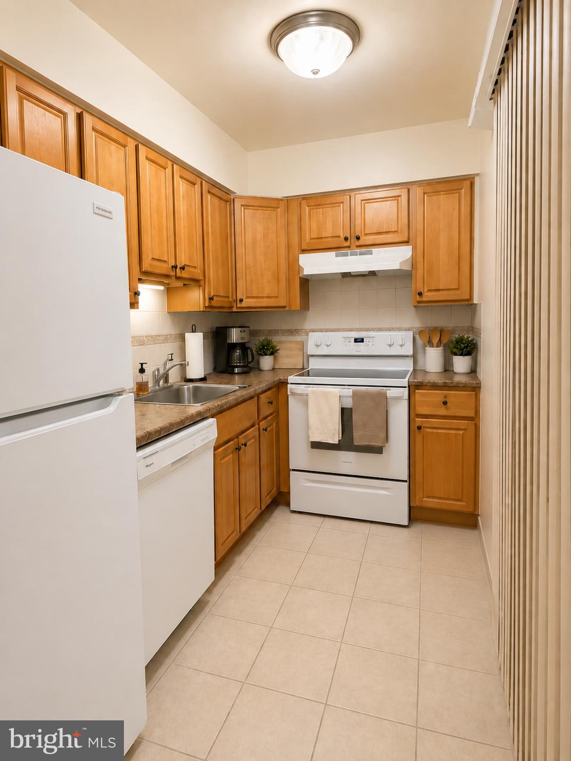 2041 JASON DRIVE 2ND FLOOR