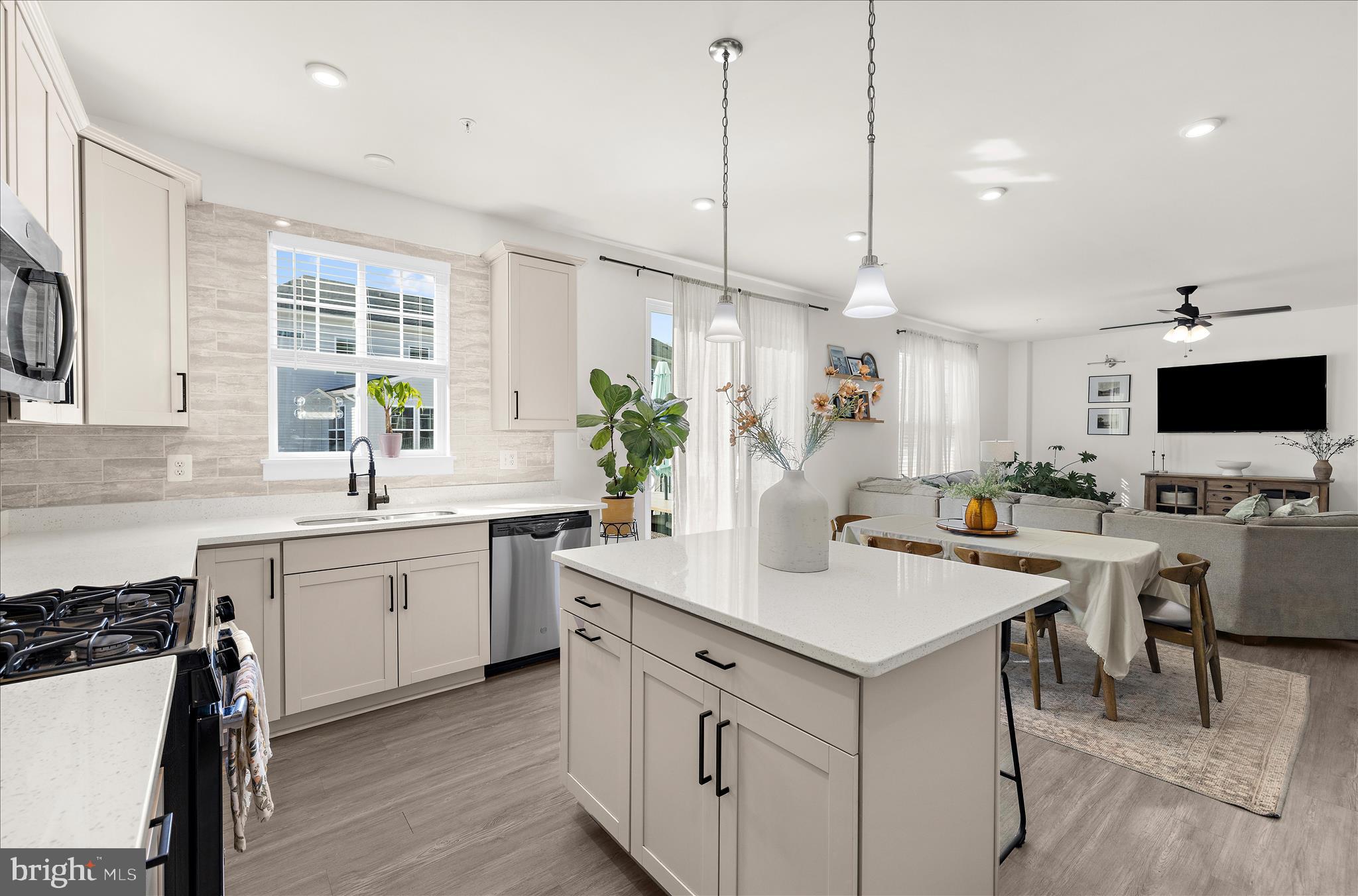 WADE'S GRANT - Residential