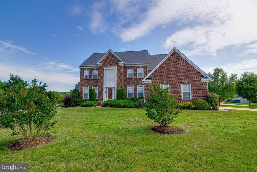 *MUST SEE THIS ASHLEY MODEL HOME*                  Impeccable care is given to this property with custom paint through out this home*Well appointed foyer will wow you*Main level is open floor plan with island kitchen*Expansive open Family room with Fireplace. Beautiful dining and formal living rooms add flare. Relax in your office or out on the enclosed screened in patio. Enter the lower level for fun and entertainment as this floor features a walkout*Theater Room*Family Room*Full bath*  Pool Table area or what ever your imagine can bring. After all the fun Retreat to the upper level and relax in the 2 person soaking tub and have a cup of tea in your owners suite sitting area.  The open hardwood foyer upper level is grand as it enters into beautiful bedrooms for your family or guest. Please come and tour and enjoy.