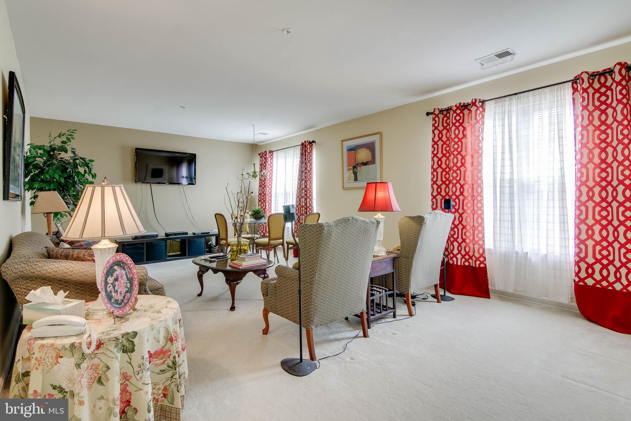 HILLANTRAE-PLAT 1> - Residential