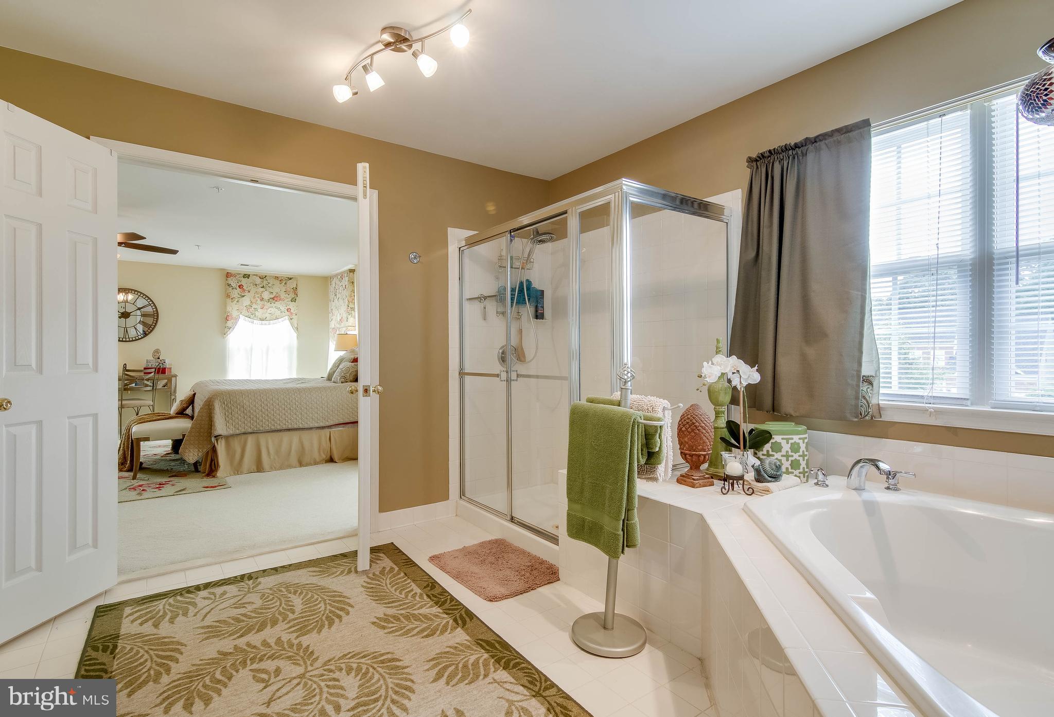 HILLANTRAE-PLAT 1> - Residential