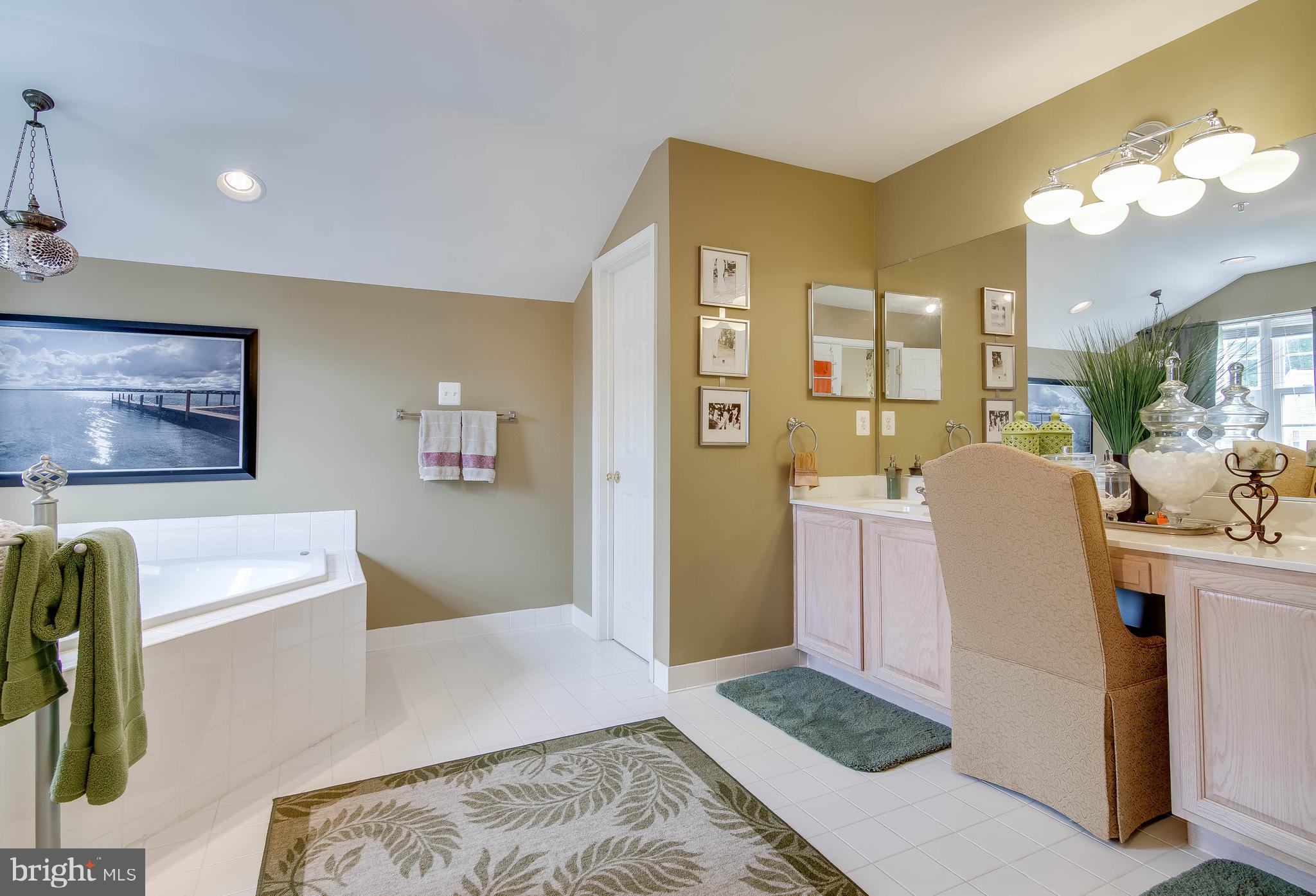 HILLANTRAE-PLAT 1> - Residential