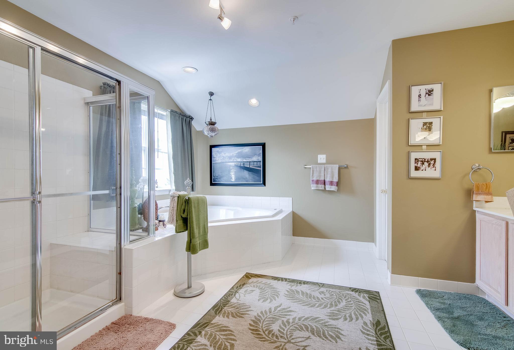 HILLANTRAE-PLAT 1> - Residential