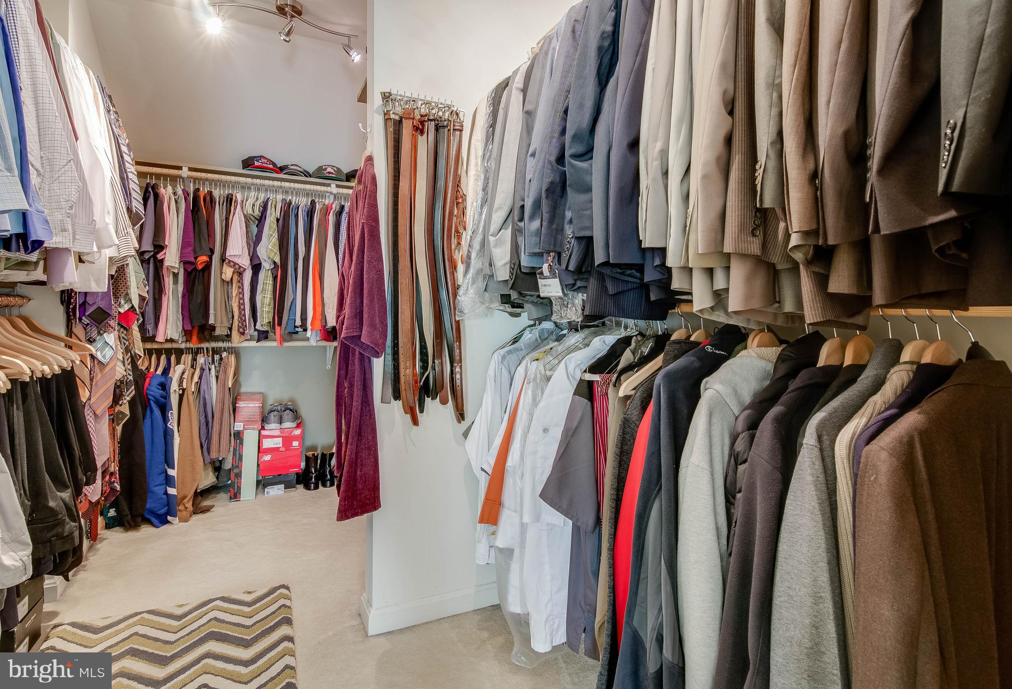 HILLANTRAE-PLAT 1> - Residential