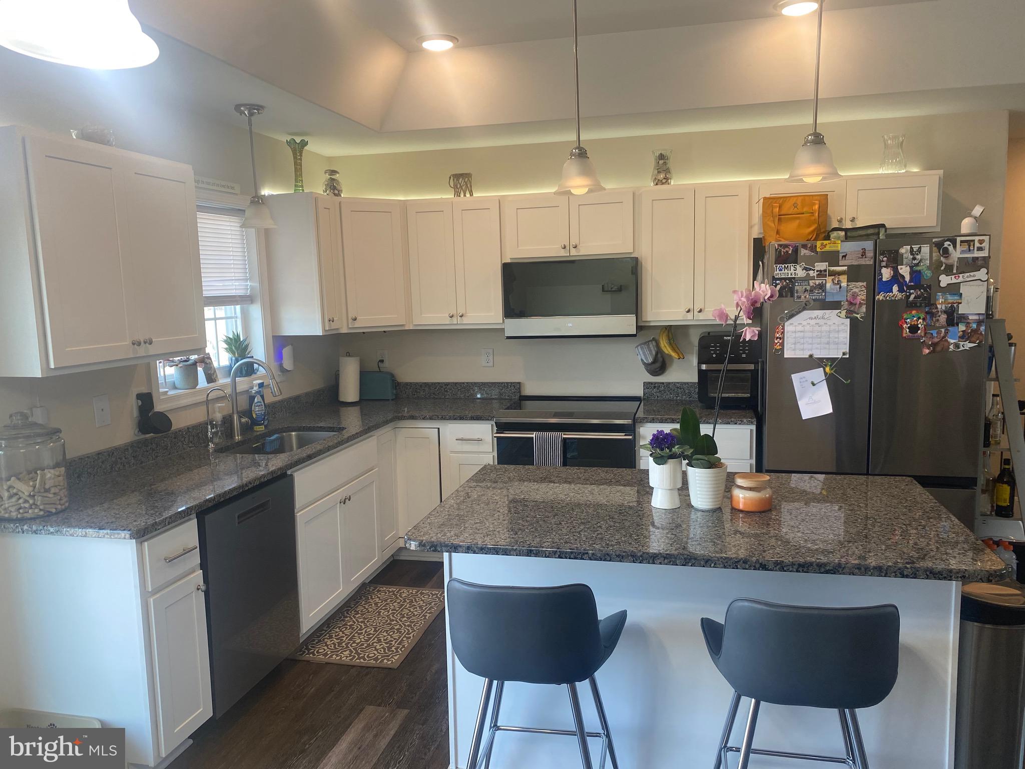 MEADOW RIDGE ESTATES - Residential