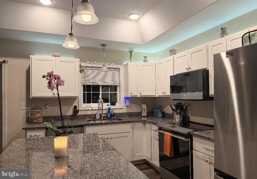 MEADOW RIDGE ESTATES - Residential