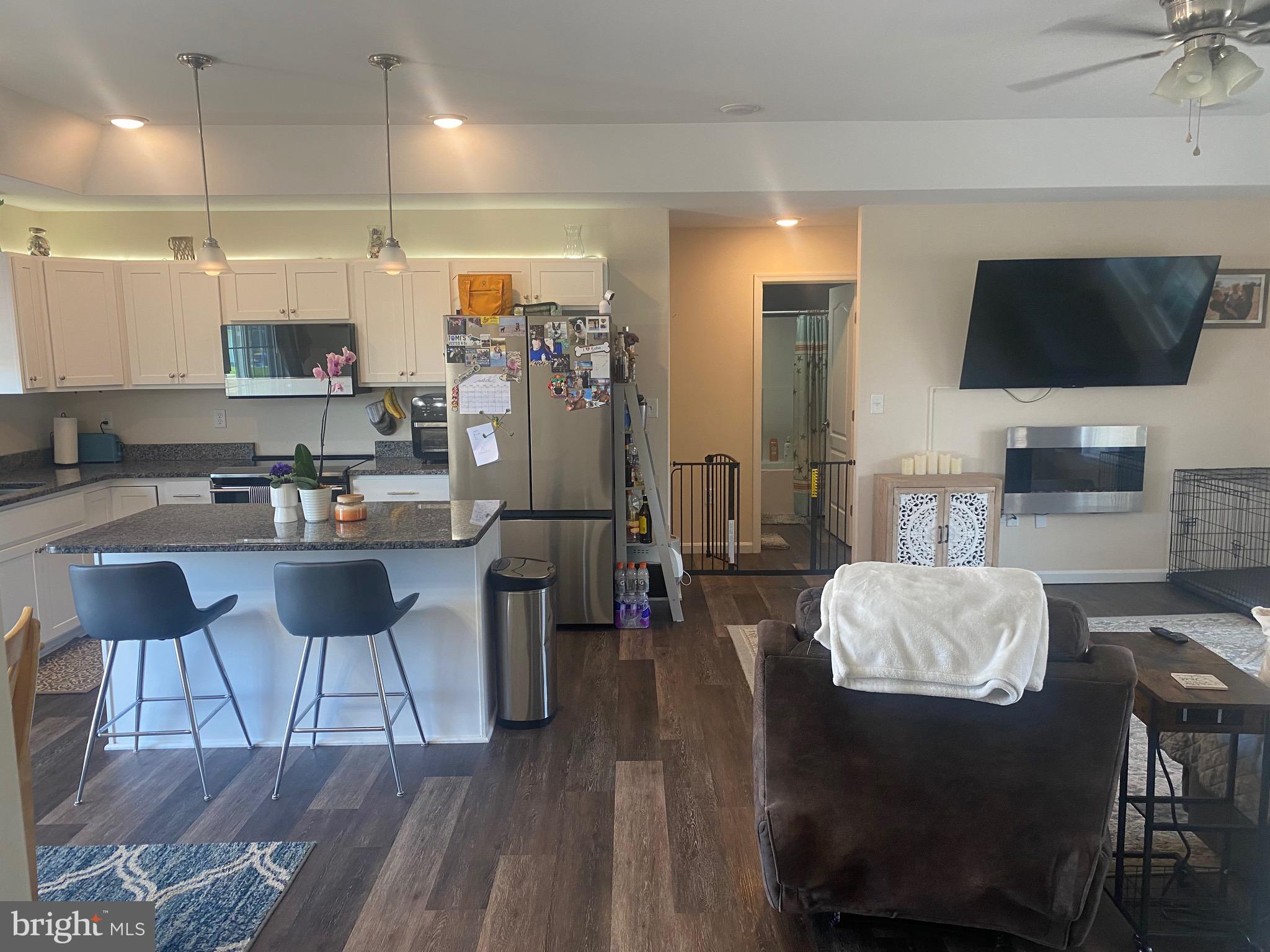 MEADOW RIDGE ESTATES - Residential