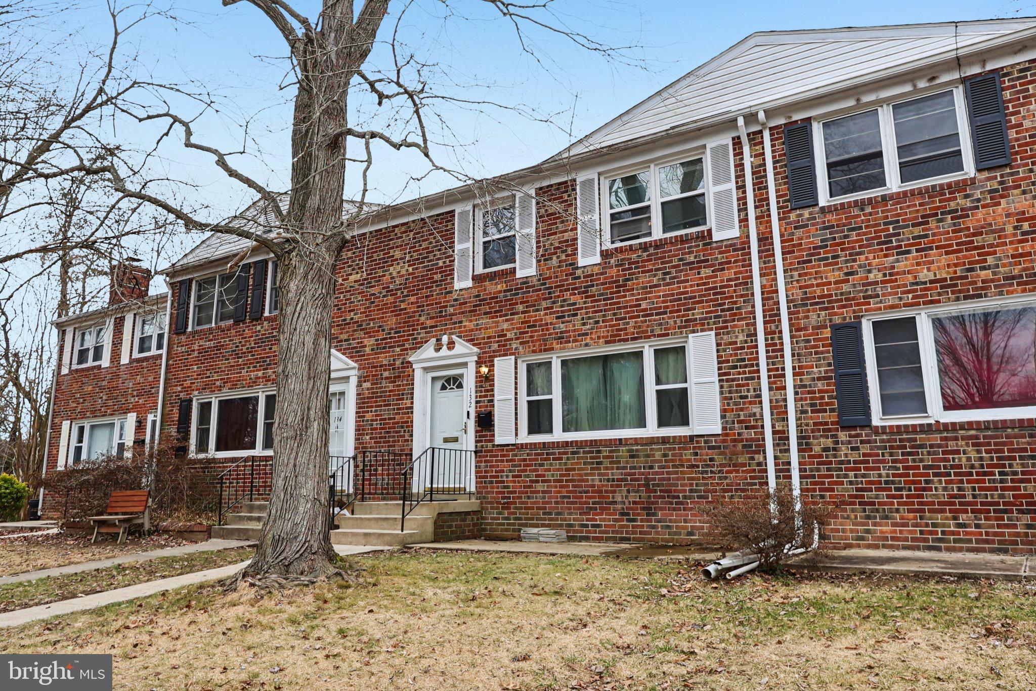 INDIAN VILLAGE IND HEAD - Residential